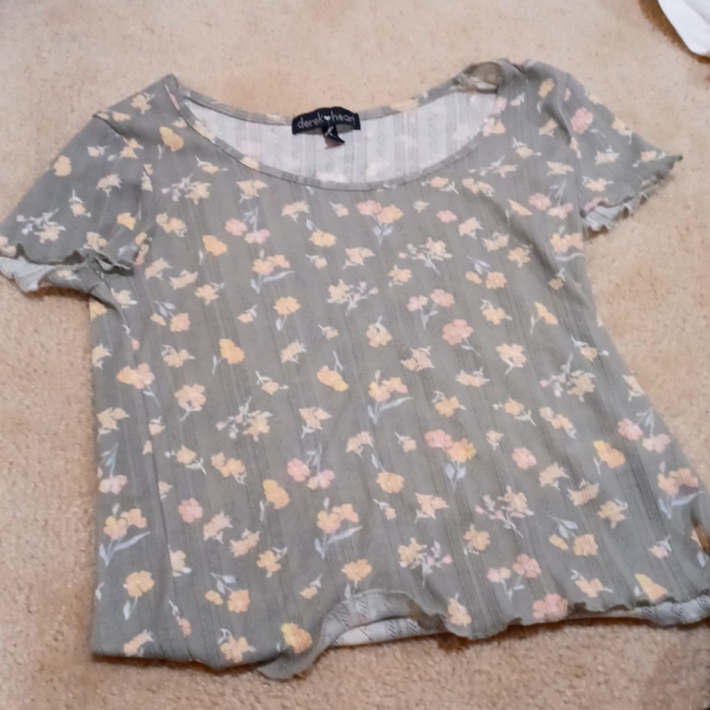 Derek heart top